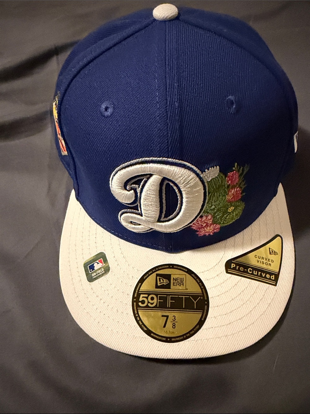 New Era Blue and White Dodgers D Floral 59FIFTY Fitted Cap